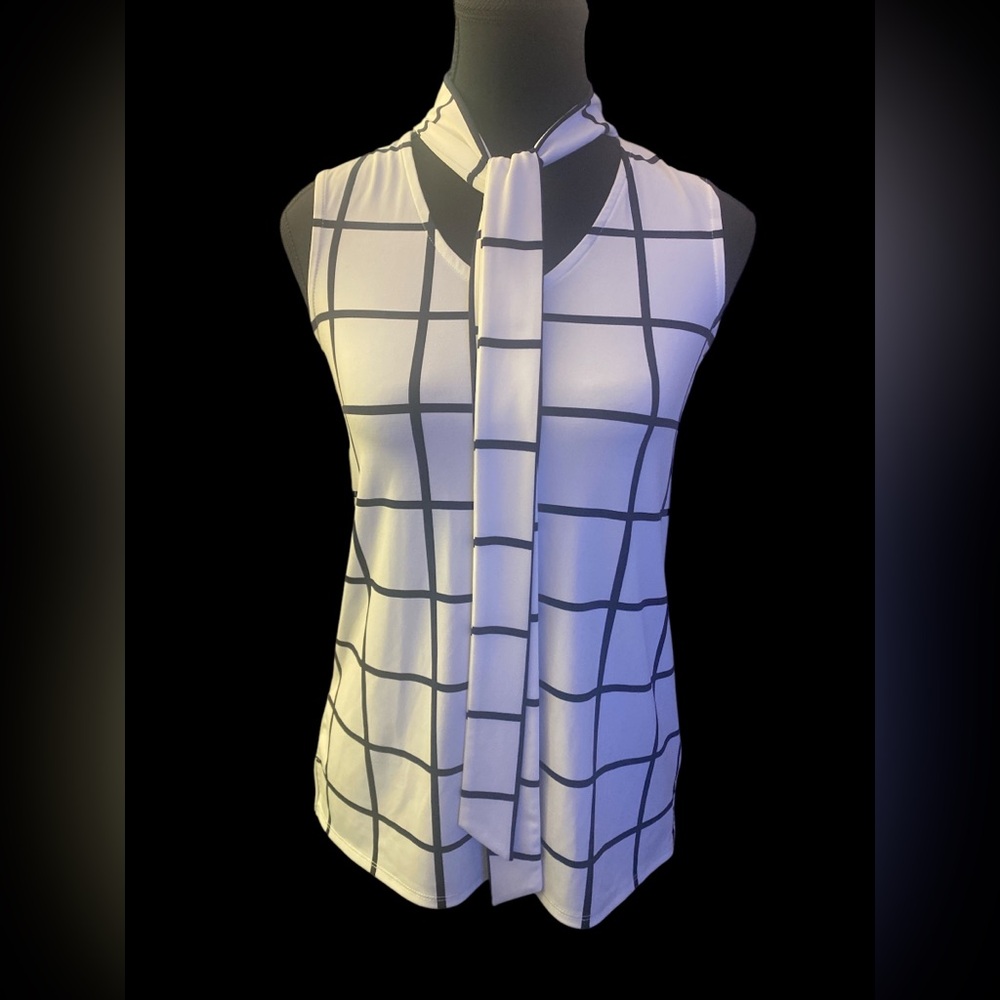 Charter Club Petite Sleeveless Grid Pattern Top EUC P/P